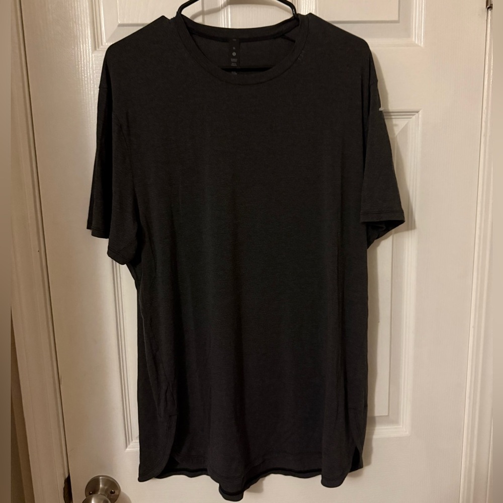 lululemon athletica Men’s Black Crew Neck Tee